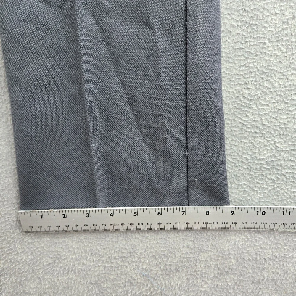 VINTAGE Levi's Men Pants 34x29 Gray 100% Dacron Action Slack‎ Chino